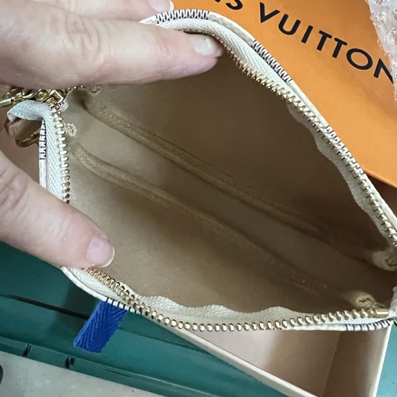 Authentic Louis Vuitton Azur Vanilla Mini Pochette Receipt Dustbag & Box. Exc’t - Picture 6 of 6